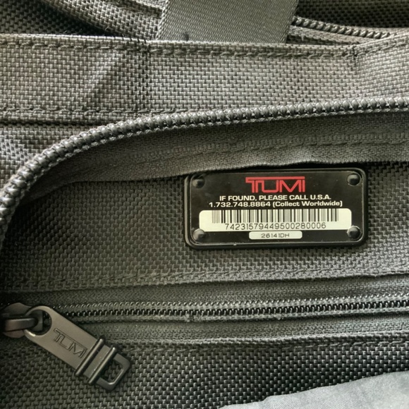TUMI Briefcase/Lap top bag - Picture 6 of 6
